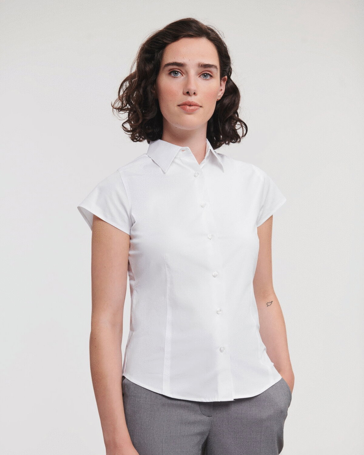 LADIES SHORT SLEEVE FITTED SHIRT