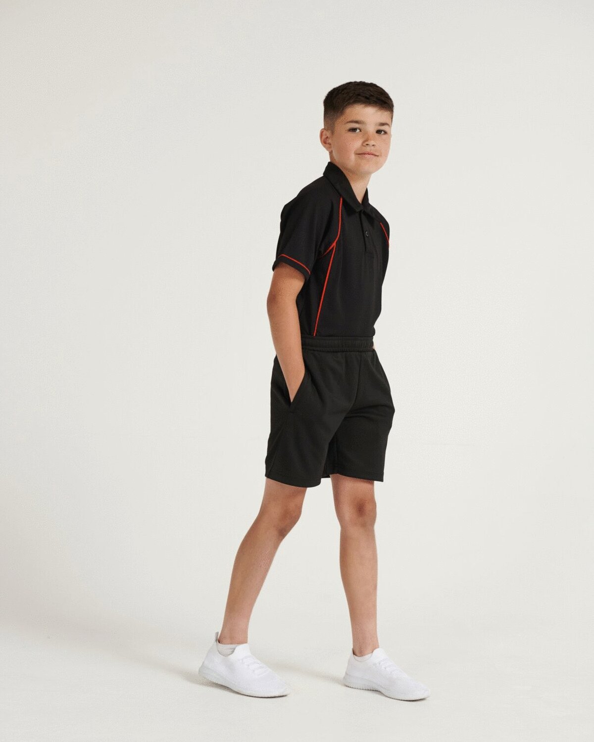 KIDS KNITTED SHORTS WITH ZIP POCKET
