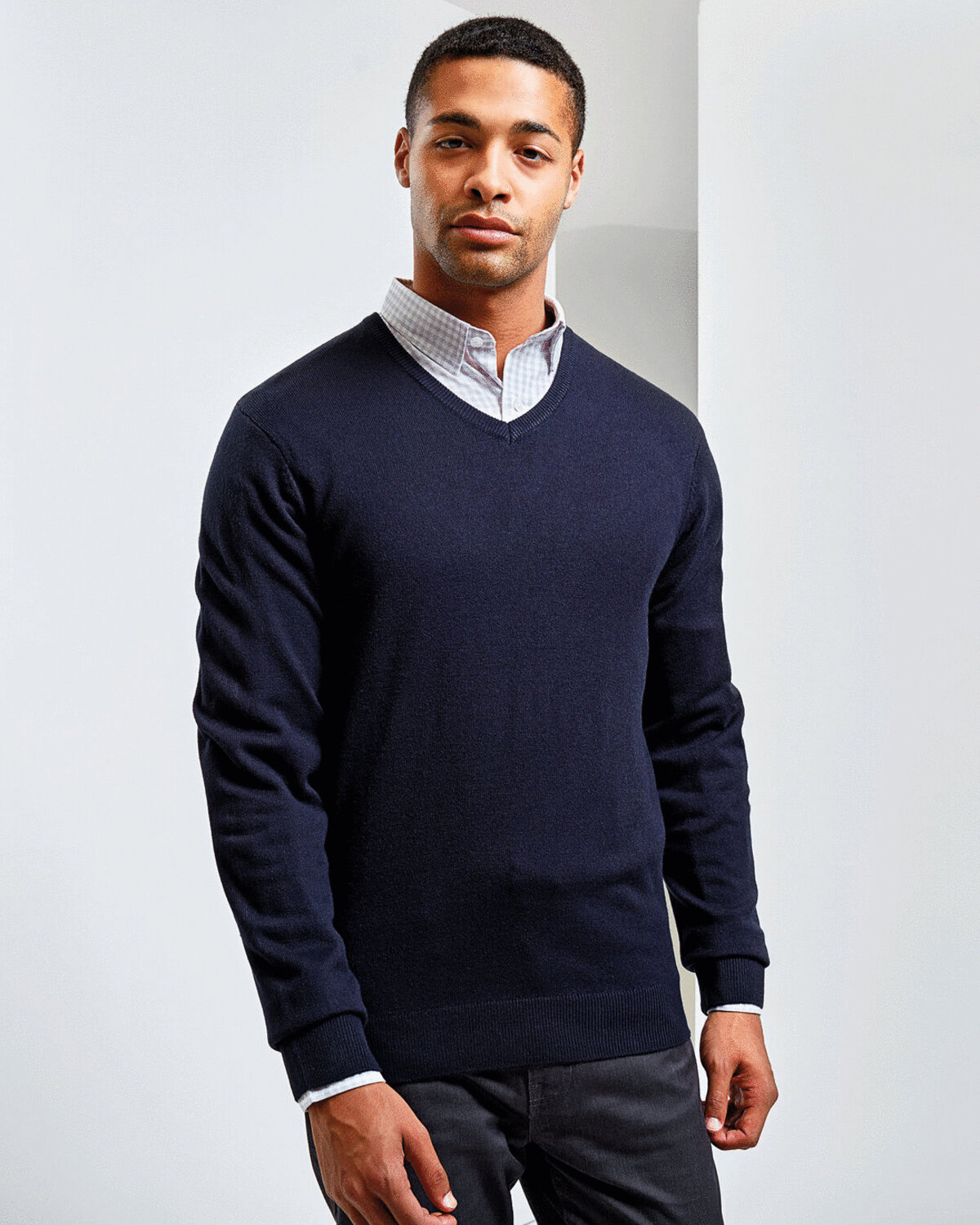 Prestige Leisure UK Ltd | PR400 ESSENTIAL ACRYLIC MENS V-NECK SWEATER