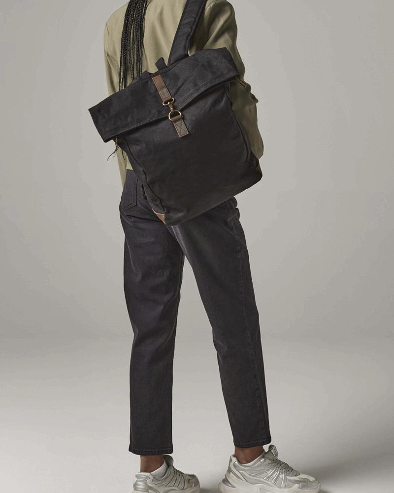 QD655M - HERITAGE WAXED CANVAS BACKPACK