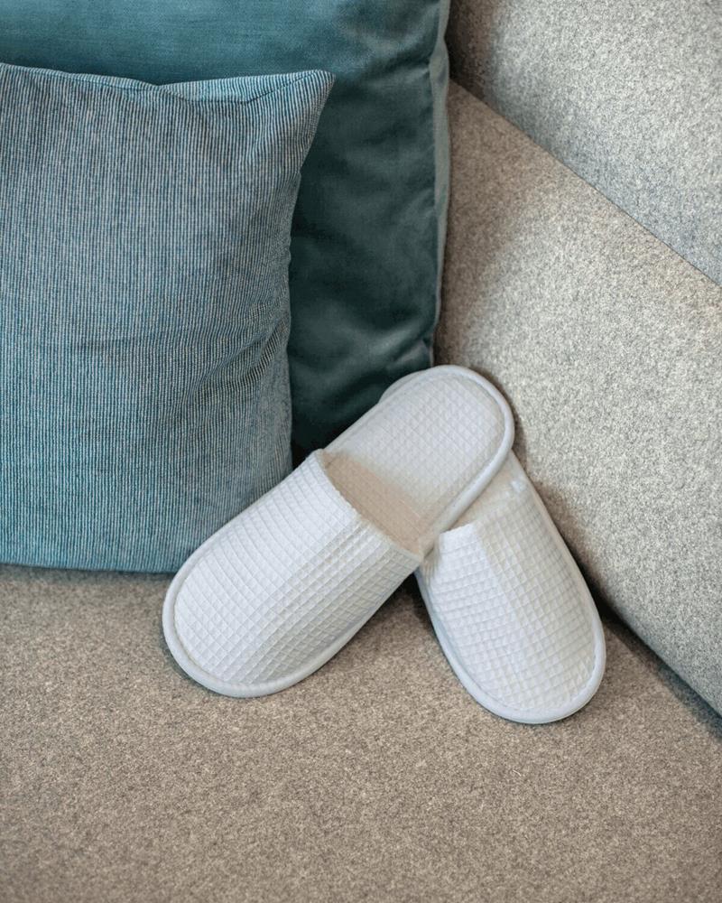 TC066M - WAFFLE MULE SLIPPERS