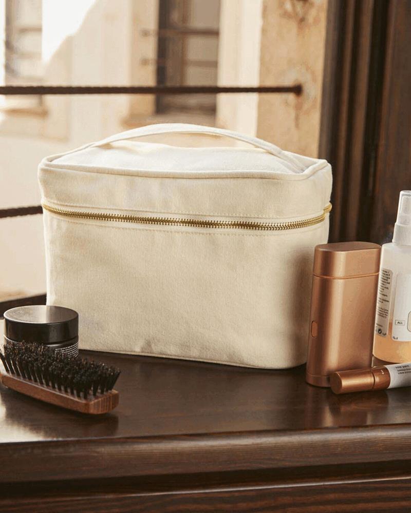 W558M - CANVAS VANITY CASE